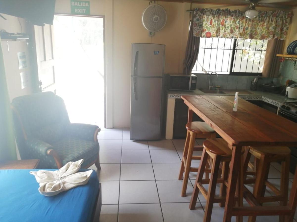 Cahuita Lodge Bagian luar foto