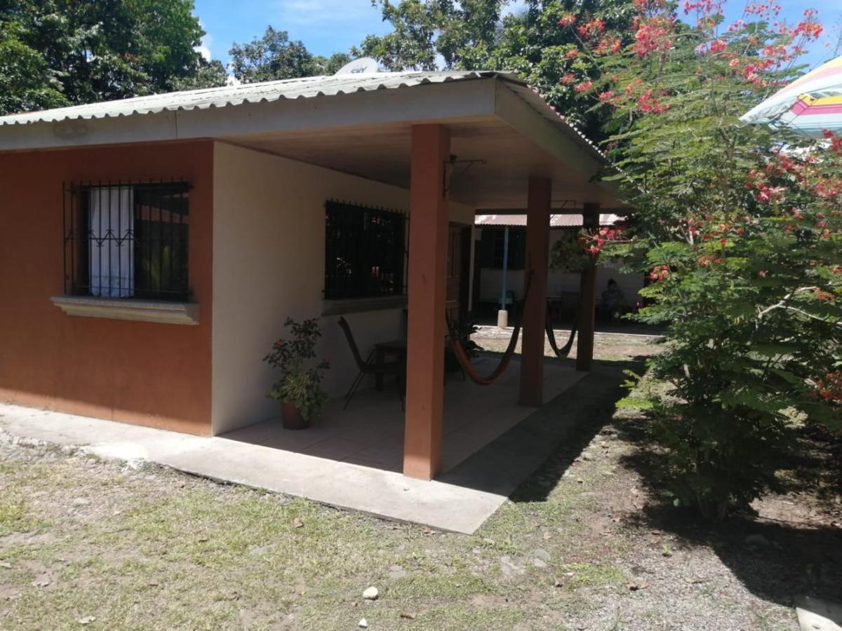 Cahuita Lodge Bagian luar foto