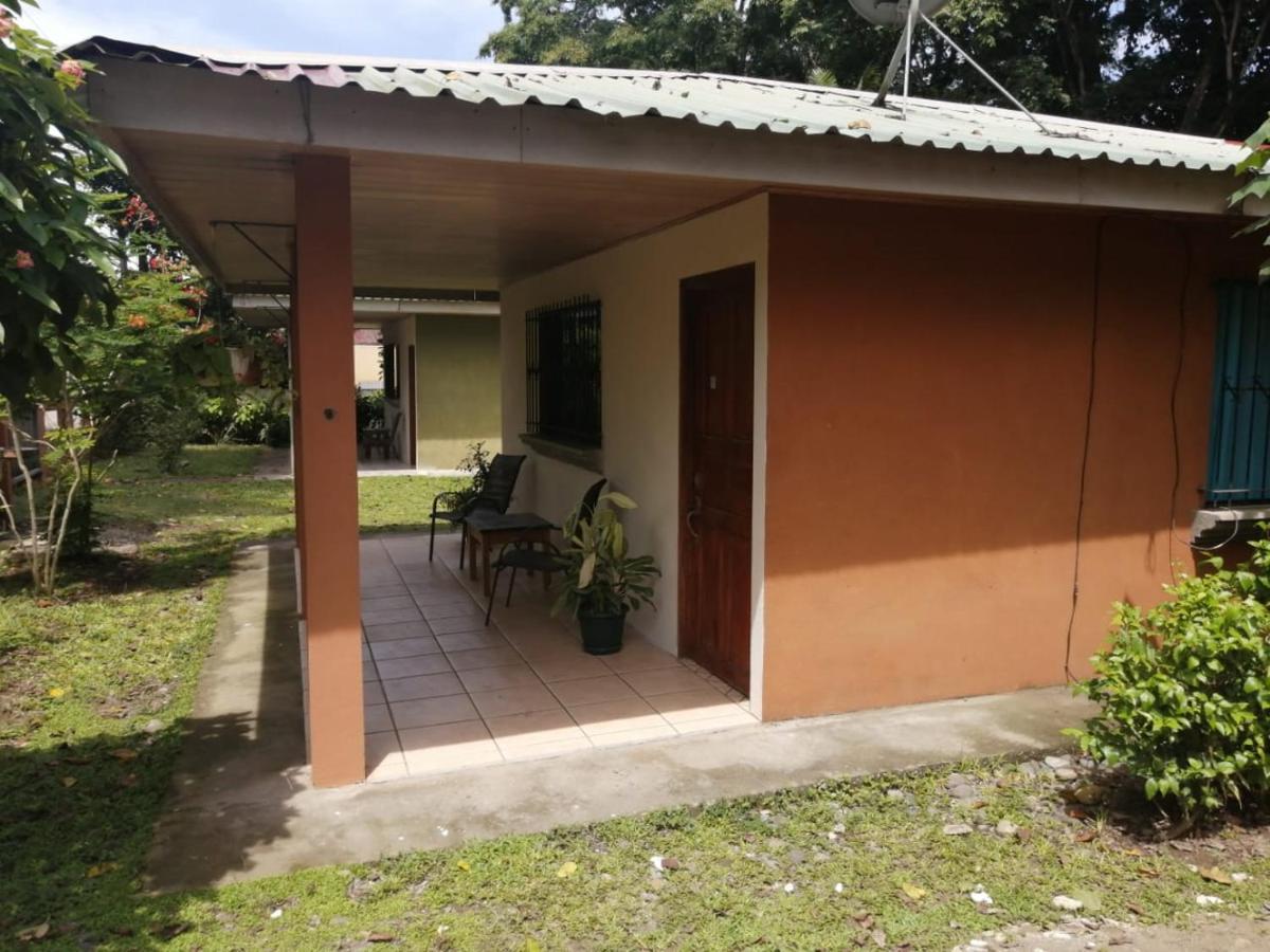 Cahuita Lodge Bagian luar foto